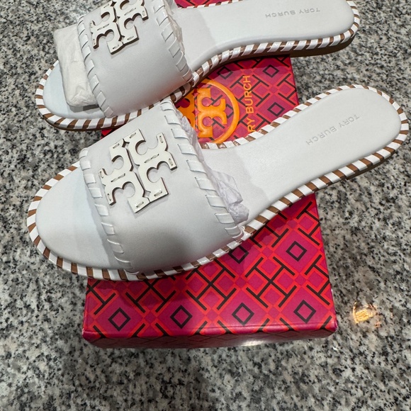 NIB Tory Burch everly slide optic white - Picture 3 of 6